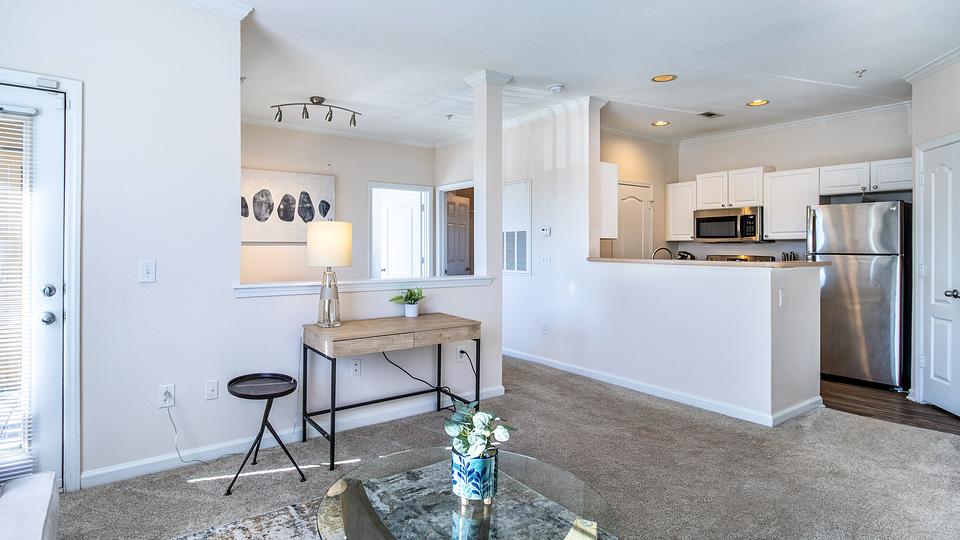 Rent Alden Place at South Square G3205 in Durham, NC Landing